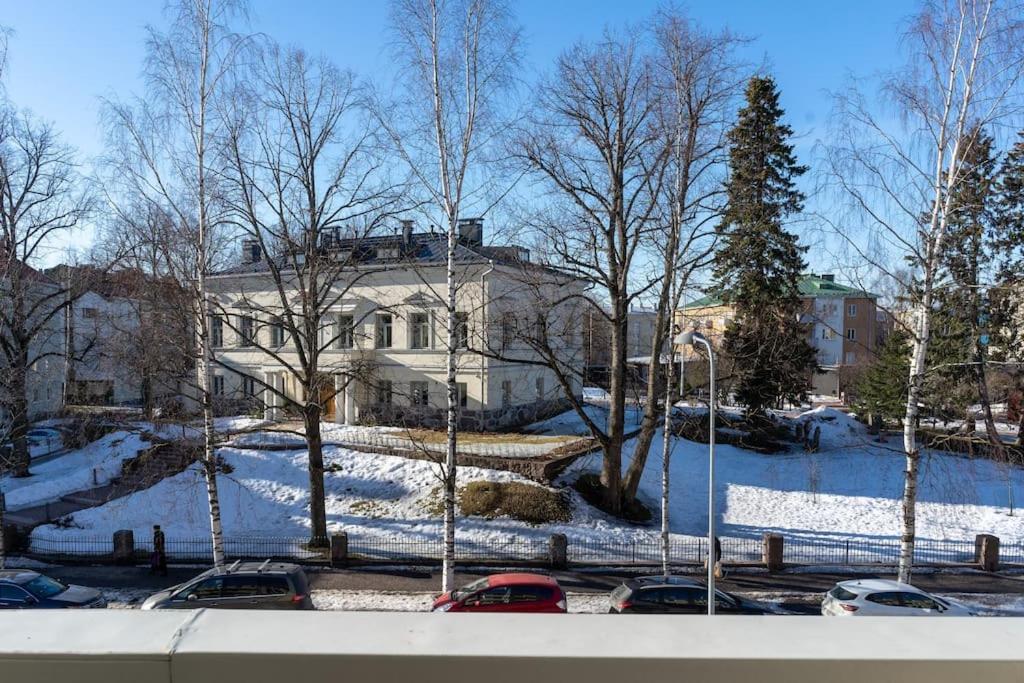 2-bedroom, Steps From The Metro! Appartamento *